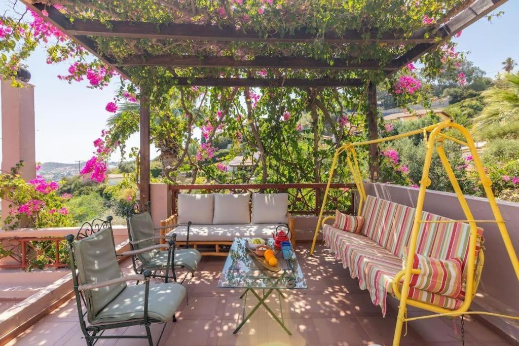 Modern Villas With Gardens And Stunning Views 리가리아 외부 사진