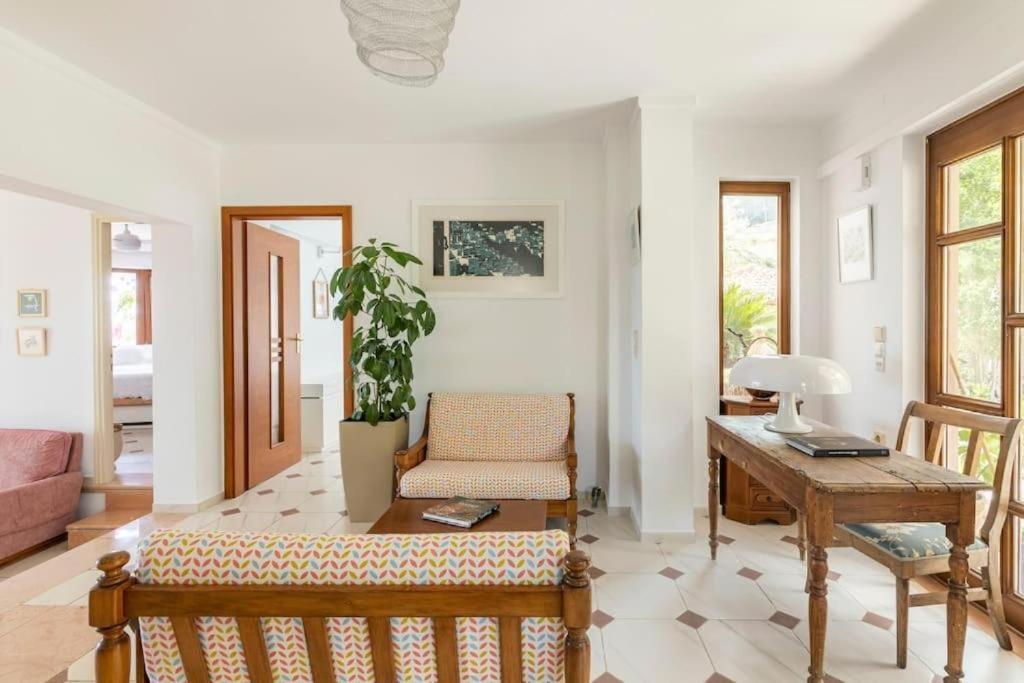 Modern Villas With Gardens And Stunning Views 리가리아 외부 사진