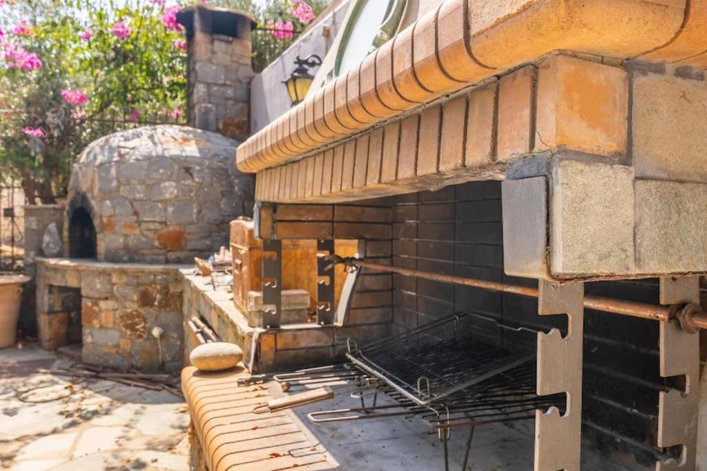 Modern Villas With Gardens And Stunning Views 리가리아 외부 사진