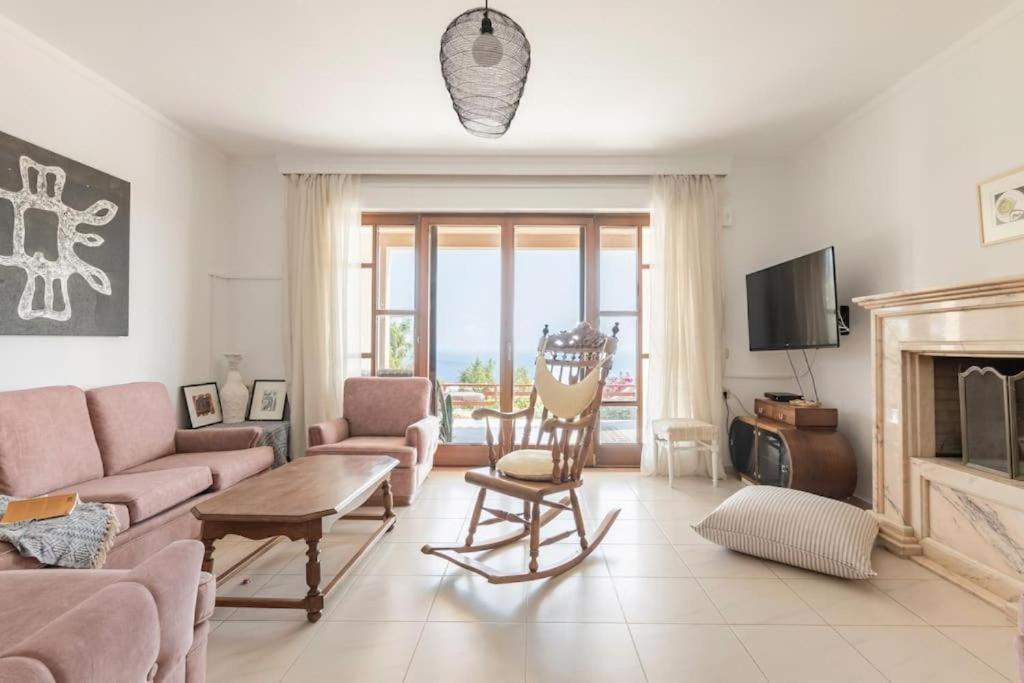 Modern Villas With Gardens And Stunning Views 리가리아 외부 사진