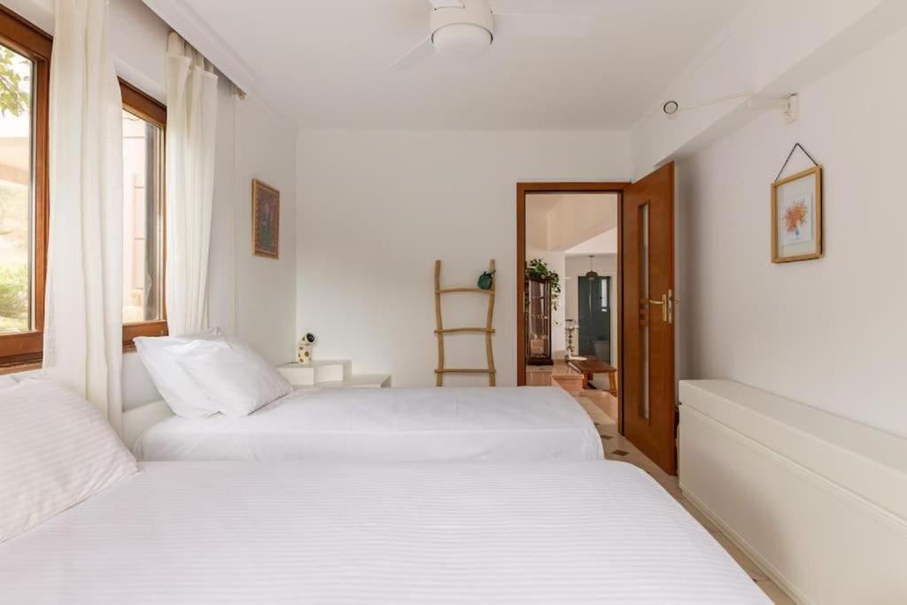 Modern Villas With Gardens And Stunning Views 리가리아 외부 사진