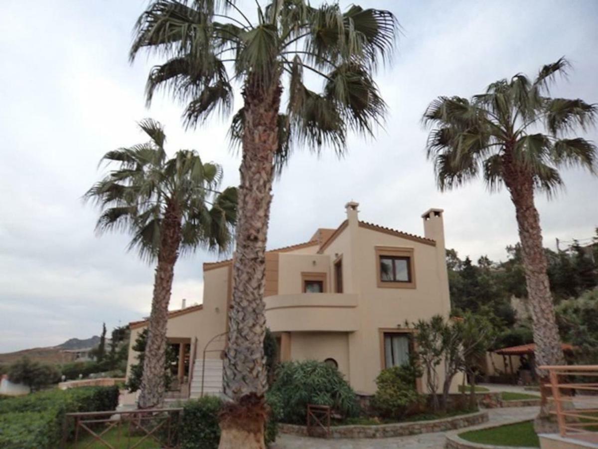 Modern Villas With Gardens And Stunning Views 리가리아 외부 사진